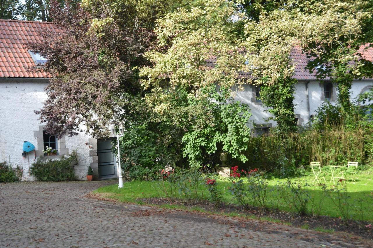 La Gentilhommiere Du Chateau De *