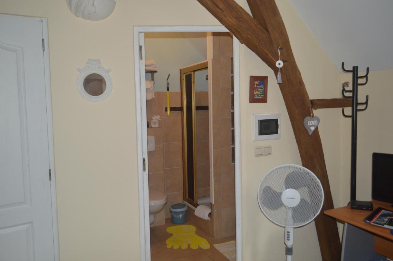 La Gentilhommiere Du Chateau De Bed and breakfast Ragnies